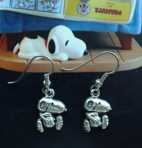  Snoopy Schmuck OHRRINGE "Peanuts Figur" - Charlie Browns Hund Welpe - Bild 1 von 11