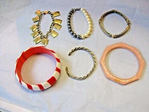 LOT OF 6 VINTAGE BRACELETS. - A FUN CASUAL LOT - Picture 1 of 9