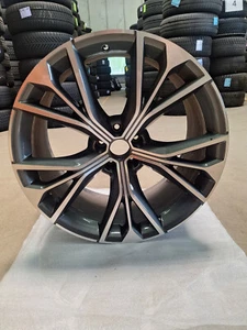 1 X 21" ALUFELGE AUDI Q8 4M8601025DP 10x21 ET20 FELGE leichte Beschädigung - Bild 1 von 4