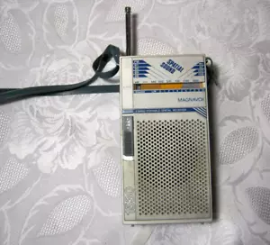 Radio Transistor Retro Magnavox Sonido Espacial Portátil AM FM De Colección  - Imagen 1 de 1