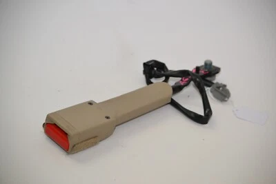 2014-2018 DODGE DURANGO FRENTE DIREITA OU ESQUERDA CINTO DE SEGURANÇA FIVELA BEGE FABRICANTE DE EQUIPAMENTO ORIGINAL - Imagem 1 de 2