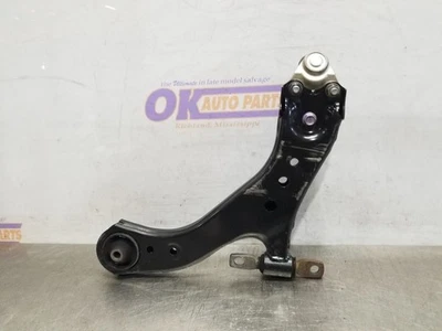 Toyota Camry 19 2019 brazo de control inferior pasajero delantero derecho tracción delantera Foto 1 de 4