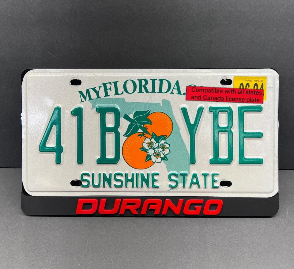 Marco de matrícula personalizado 3D RedDURANGO emblema de coche MULTICOLOR Foto 1 de 4