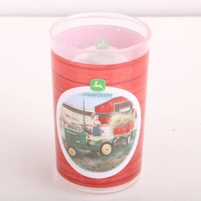 Tractor vaso de plástico pequeño John Deere verde Foto 1 de 4
