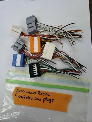 1999 2000 2001 2002 2003 LEXUS RX300 CAJA DE FUSIBLES Y RELÉ CONECTOR ENCHUFES OEM Foto 1 de 4