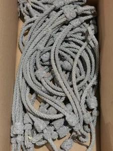 DDR, Silberkordel für eine Schirmmütze der Offiziere. Gesamtlänge 32cm, sie erha - Picture 1 of 3