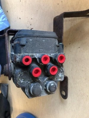 2002-2004 Ford F-350 450 550 Super Duty ABS Anti-Lock Brake Pump Assembly DRW — 第 1/4 张图片