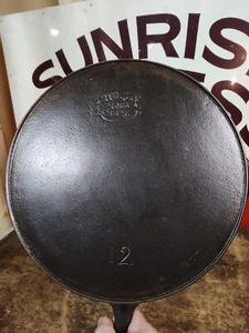 "Fully Restored" Favorite #12 Cast Iron Skillet Pan Smiley Logo Seasoned 14"  - Picture 1 of 7