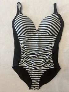 Traje de baño de una pieza a rayas Ilusión adelgazante colección Jaclyn Smith negro 8 - Imagen 1 de 8