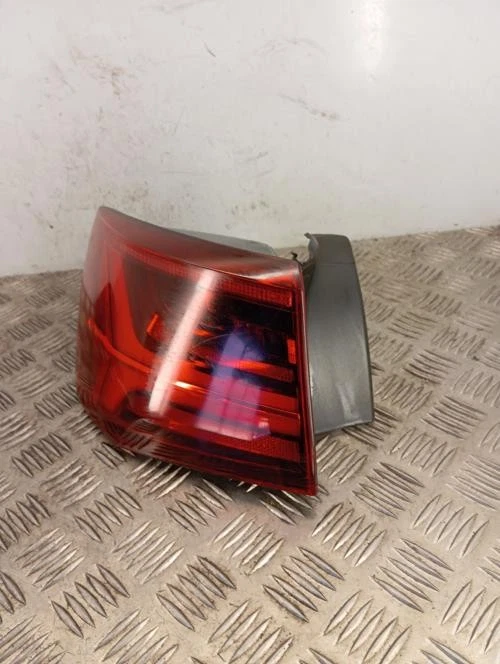 Luz trasera principal izquierda (luces) AUDI A6 4 AVANT PHASE 2 BREAK 4G9945095F - Imagen 1 de 2