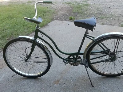 Vintage Schwinn Hollywood 26 Inch Women's Single Speed Green 1971 - Image 1 of 4