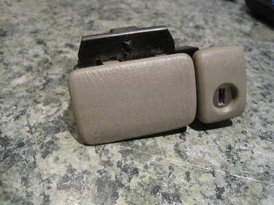 2003 2004 2005 2006 Suzuki Grand Vitara XL-7 XL7 перчаточный ящик защелка бежевый без ключа - Изображение 1 из 2