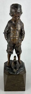 FIGURA DE BRONCE CORTADA SCHMIDT-FELLING JOVEN CON ESCULTURA DE PATO ALREDEDOR DE 1910 SERPENTINA - Imagen 1 de 10