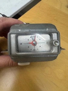1965-1966 Ford Thunderbird Dash Panel 12V Clock C4SZ-15000-A - Bild 1 von 3