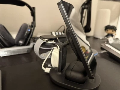 Estación de carga OtterBox 3 en 1 para Apple MagSafe - 7,5 W - Noche radiante Foto 1 de 4