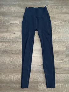 Leggings a vita alta Fabletics SculptKnit neri taglia S scolpire tasca a compressione - Foto 1 di 7