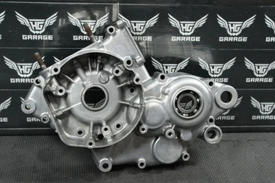 1994 SUZUKI RM125 OEM LEFT ENGINE MOTOR CRANKCASE CRANK CASES BLOCK - Image 1 of 4