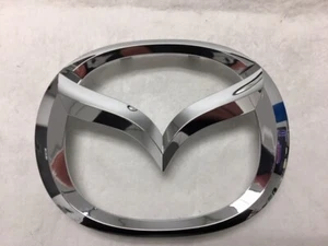 2014 2015 2016 2017 Mazda 6 4 puertas delantero Mazda logotipo emblema fabricante de equipos originales ¡nuevo!!! - Imagen 1 de 4