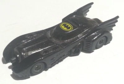 ERTL - BATMOBILE - BATMAN -DC COMICS - 1989 DAL FILM - MADE IN ITALY - 1 / 72 ? - Immagine 1 di 4