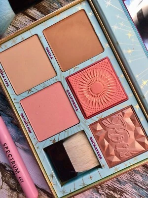 Benefit CHEEK PARADE Palette (Hoola-Hoola Lite-Rockateur-Dandelion-Galifornia) - Image 1 of 4