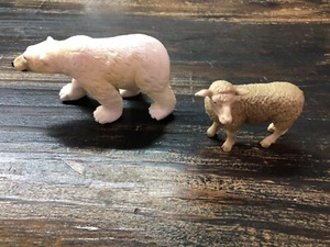 Polar Bear Solid Plastic Figure Terra by Battat Maison Joseph&Schleich Ewe - Picture 1 of 4
