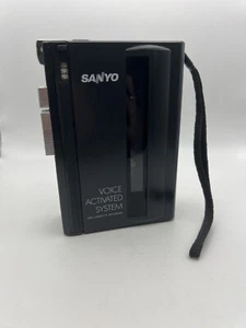 Walkman Sanyo M1115 Lettore di cassette portatile nero testato e in condizioni fantastiche! - Foto 1 di 11