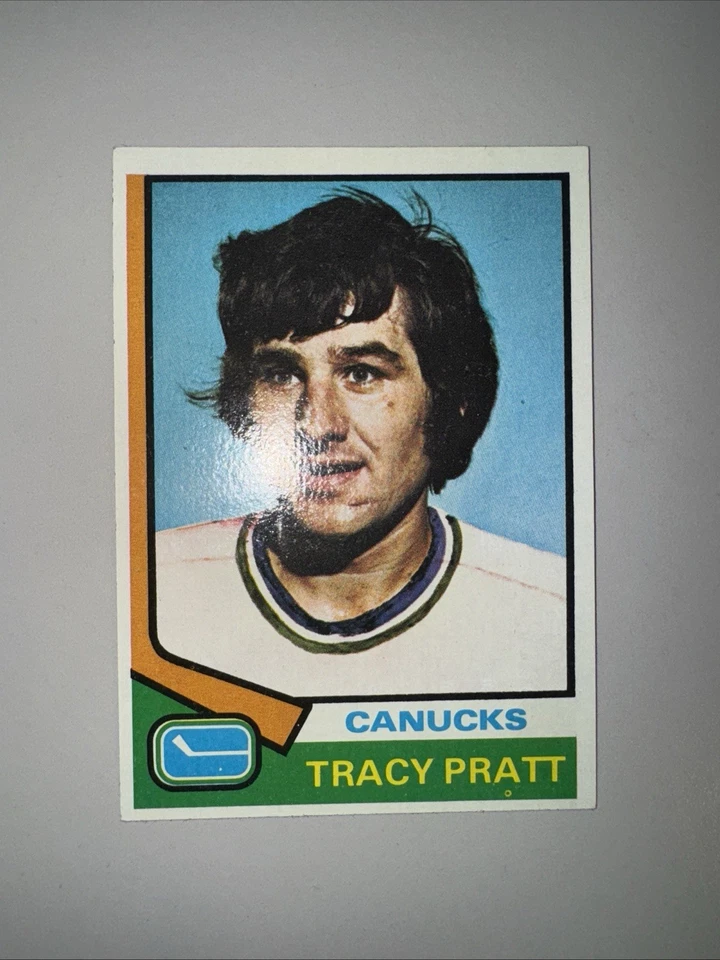 1974 TRACY PRATT TOPPS #41 CANUCKS *6182 - Image 1 of 1