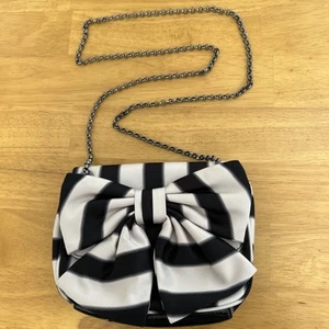 Beautiful Black/Cream Lulu Guinness Emily Satin Stripe Crossbody Shoulder Bag - Picture 1 of 23