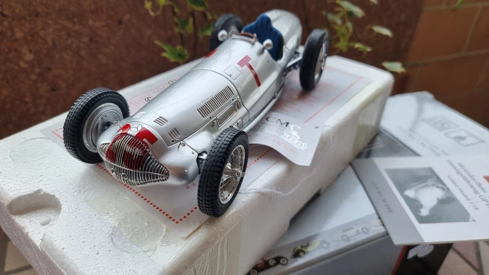 CMC 1/18 Scala Diecast M-099 Mercedes Benz W 154 - Immagine 1 di 3