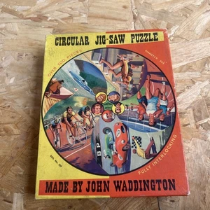 VINTAGE WADDINGTONS CIRCULAR 500 JIGSAW CHAMPIONS OF SPORT  Unchecked SEE BIO - Picture 1 of 9