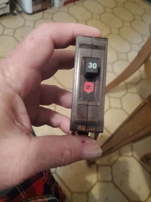 1. WADSWORTH 30 АМПЕР ОДНОПОЛЮСНЫЙ 120 ВОЛЬТ ЭЛЕКТРИЧЕСКИЙ АВТОМАТИЧЕСКИЙ ВЫКЛЮЧАТЕЛЬ ПРОТЕСТИРОВАН - Изображение 1 из 4