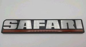 GMC Safari  "SAFARI" Rear Door Emblem 15588095 Vintage 80s 90s - Bild 1 von 5