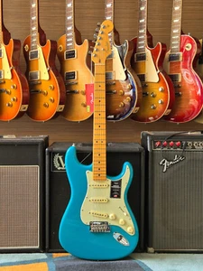 Fender American Professional II Stratocaster 2025 - Miami Blue - Picture 1 of 10
