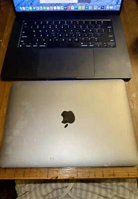 Laptop Apple MacBook 12"" 512 GB dorada - MLHF2LL/A (abril de 2016) Foto 1 de 4