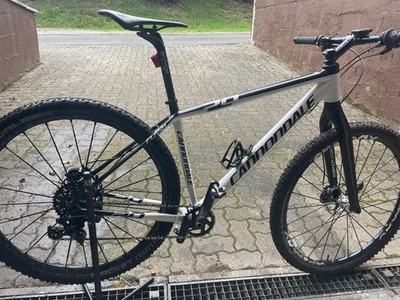 Mtb cannondale 29 flash, weis komplett neu aufgebaut/ carbon 8,6 kg - Bild 1 von 4