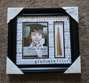 GRADUATION PHOTO FRAME WITH TASSEL SLOT - Picture 1 of 3