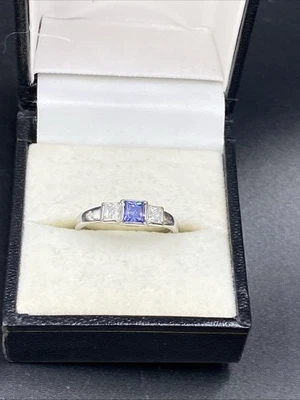 9ct White Gold And Cubic Zirconia Ring - Image 1 of 4