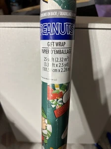 Envoltura de regalo navideño Peanuts Charlie Brown en rollo 25 pies cuadrados - Imagen 1 de 6