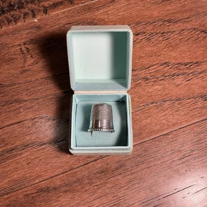 Dedal de plata de ley de colección en caja original marcado  - Imagen 1 de 7