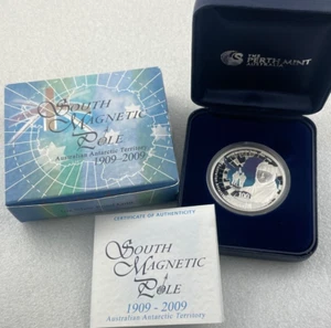 2009 Australian Antarctic Territory SOUTH MAGNETIC POLE 1oz Silver Coloured Coin - Foto 1 di 5