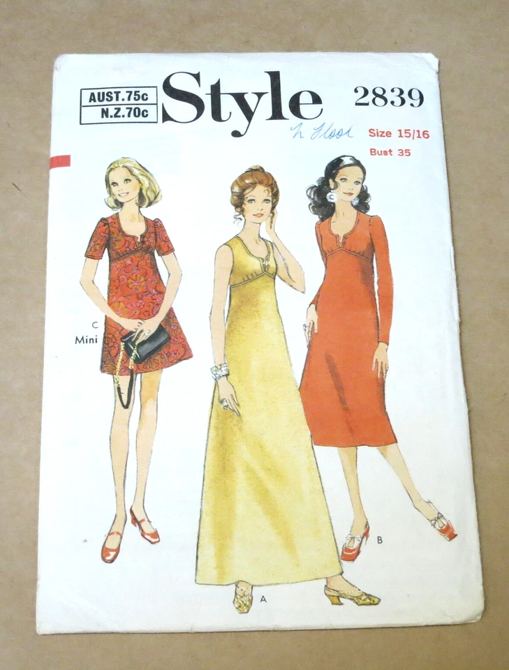 VINTAGE STYLE WOMENS DRESS PATTERN 1970s BUST 35" 2839 - Image 1 of 1