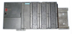 Siemens ET 200M IM153-1 153-1AA02-0XB0/ PS307 5A SM323 /SM321 323-1BL00-0AA0 - Photo 1/1