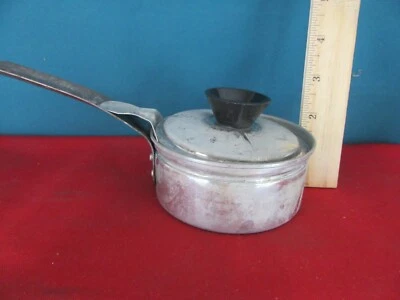 219.  Винтажная алюминиевая сковорода для браконьерства с одним яйцом 1950-е - Изображение 1 из 4