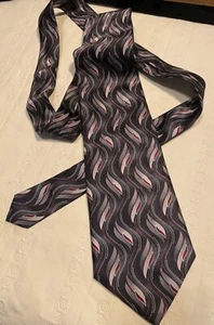 Pierre Cardin Beautiful Gray,Black,Red,Silver 100% Silk Men's Tie - Picture 1 of 6