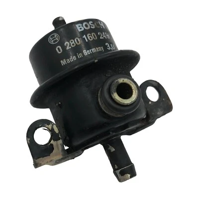 Original BMW E28 E30 E32 E34 Krafstoffdruckregler Druckregler Bosch 0280160249 - Image 1 of 4