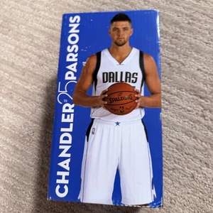 Chandler Parsons NBA Dallas Mavericks SGA Bobblehead - Neu in Box, Verpackung - Bild 1 von 10
