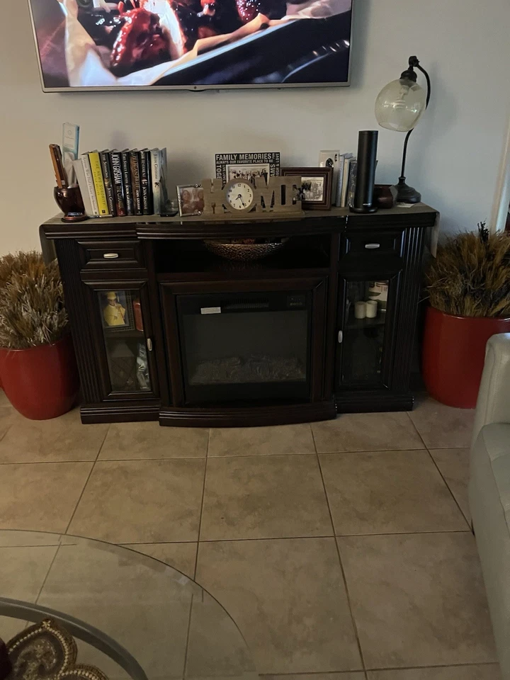 Mesa consola multimedia chimenea eléctrica con estantes de almacenamiento Foto 1 de 1