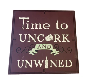 Time to Uncork and Unwined - Caja de madera rústica letrero decoración de escritorio, amante del vino 12x12 - Imagen 1 de 6