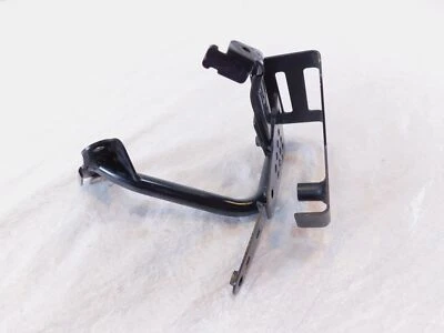 08-2009 Suzuki B-King GSX1300BK Busa King Lower Under Fairing Cowl Bracket Brace - Изображение 1 из 4