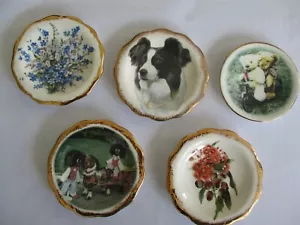 COLLECTORS PLATE CERAMIC PLATE GILT EDGED AUSTRALIAN MADE DOGS FLOWERS PLAY - Picture 1 of 7